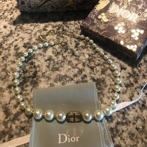 AUTHENTIC Dior pearl necklace